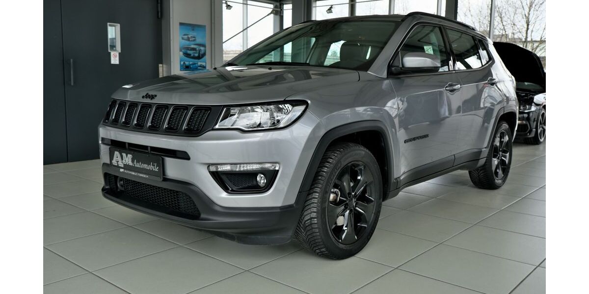 Jeep Compass 63.800 km 14.800 &euro; München 81829