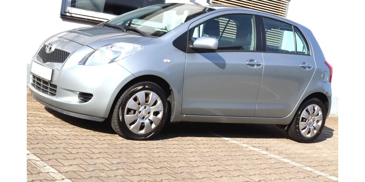 Toyota Yaris 86.715 km 3.290 &euro; Bietigheim Bissingen 74321