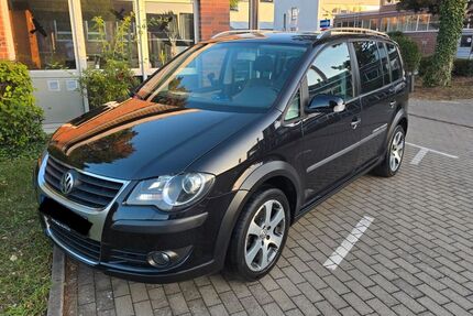 VW Touran 216.000 km 6.590 &euro; Dietzenbach 63128