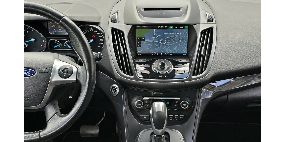 Ford Kuga 1.5/PANORAMA/4x4/NAVI/LEDER/KAMERA/AUT 89.014 km 11.800 &euro; Villingen-Schwenningen 78054