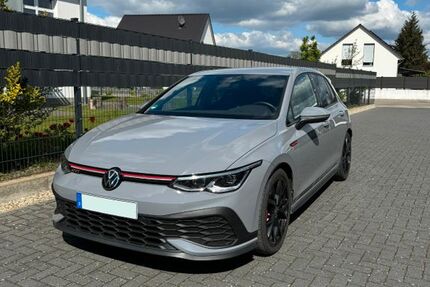 VW Golf 34.000 km 32.990 € Velpke 38458