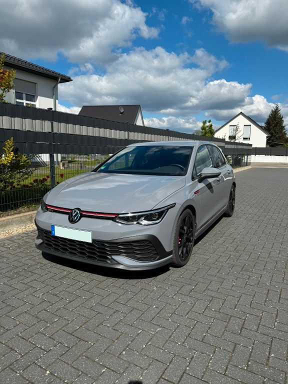VW Golf 34.000 km 32.990 € Velpke 38458