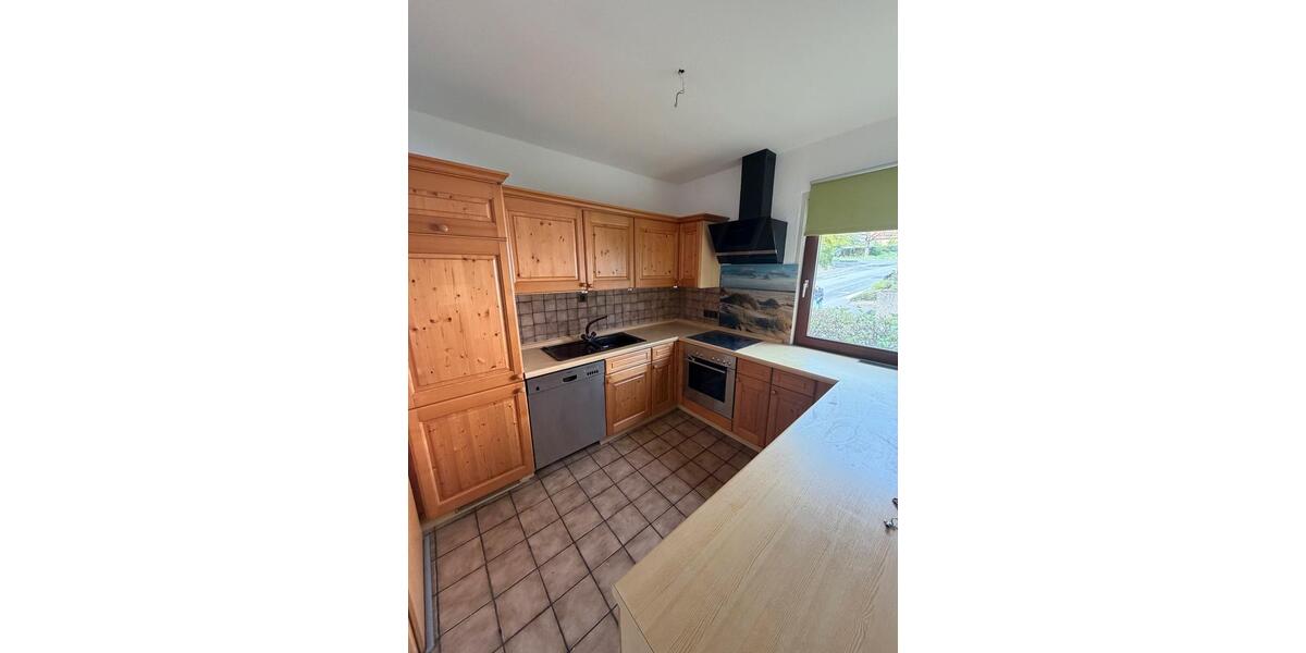 Etagenwohnung Marburg Cappel - 5 Zimmer, 150 m&sup2;, 480&euro; | Angebot:26299967