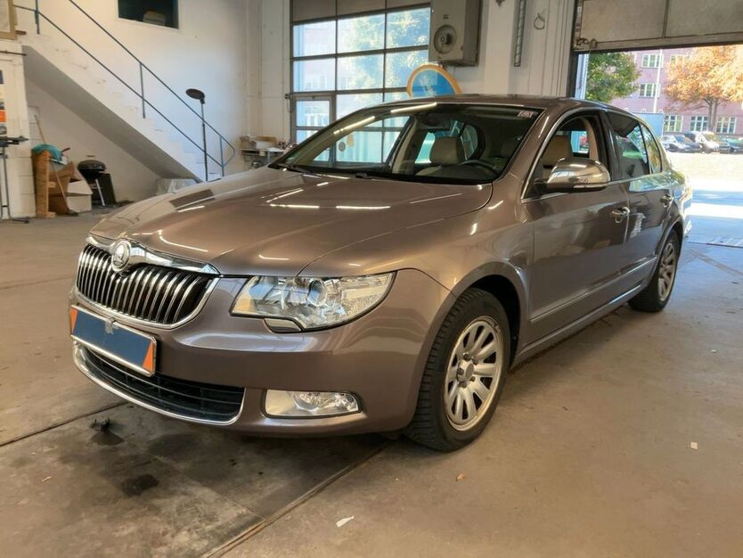 Skoda Superb 89.100 km 10.900 € Ansbach 91522