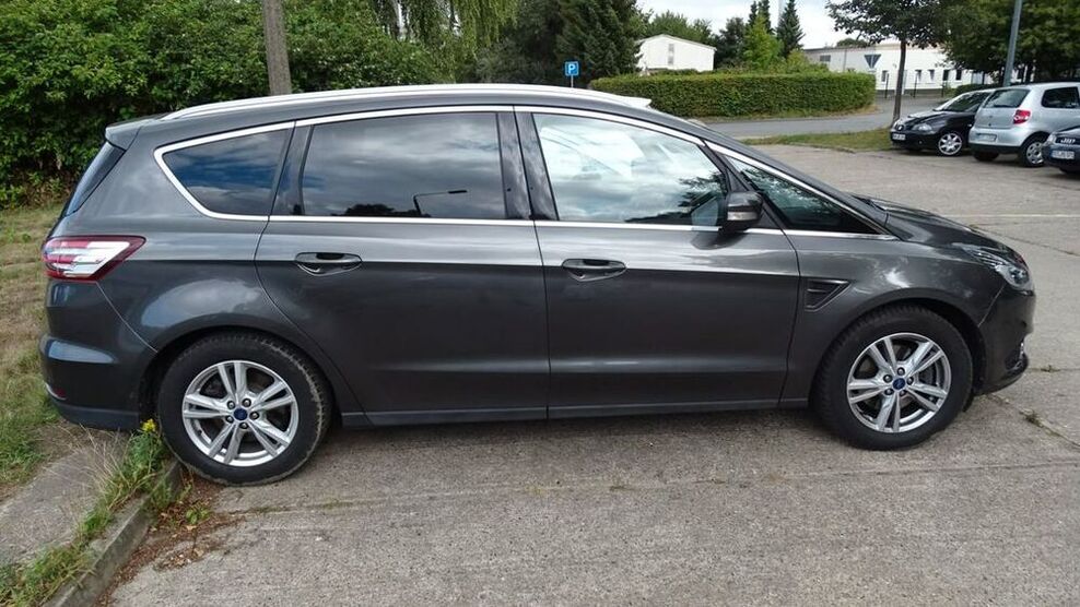 S-Max