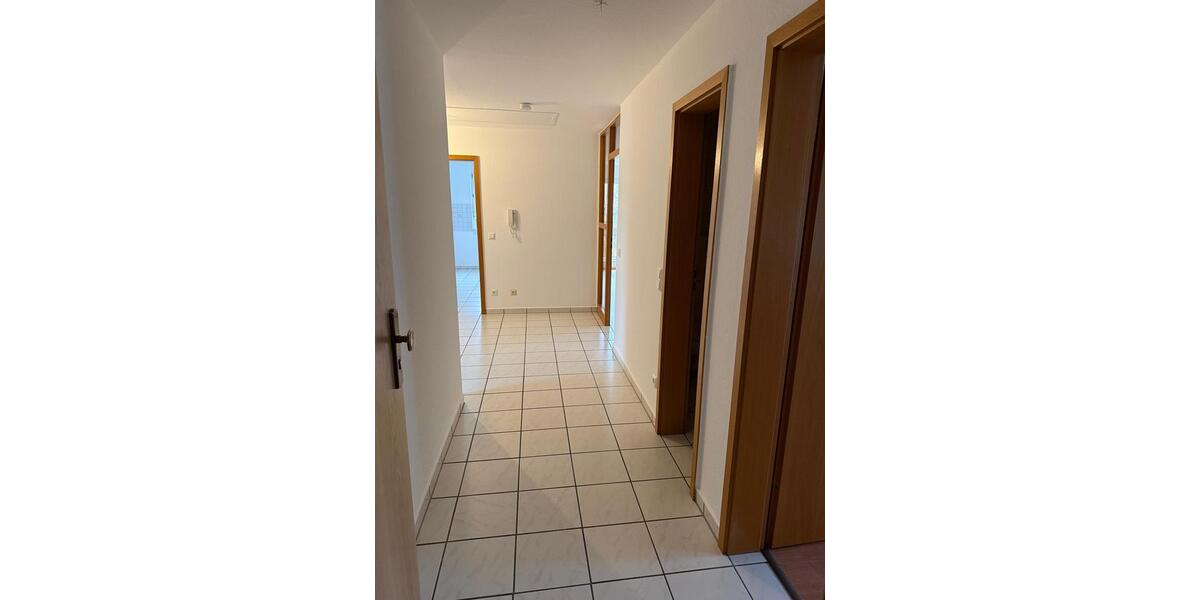 Dachgeschoßwohnung Kastellaun - 4 Zimmer, 93 m&sup2;, 930&euro; | Angebot:25044629