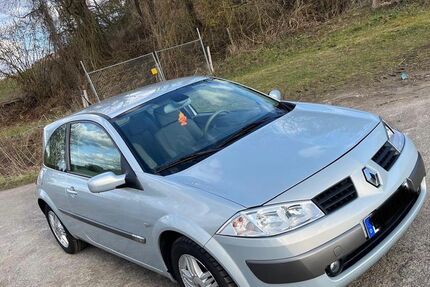 Renault Megane 45.500 km 2.399 &euro; Dassel 37586