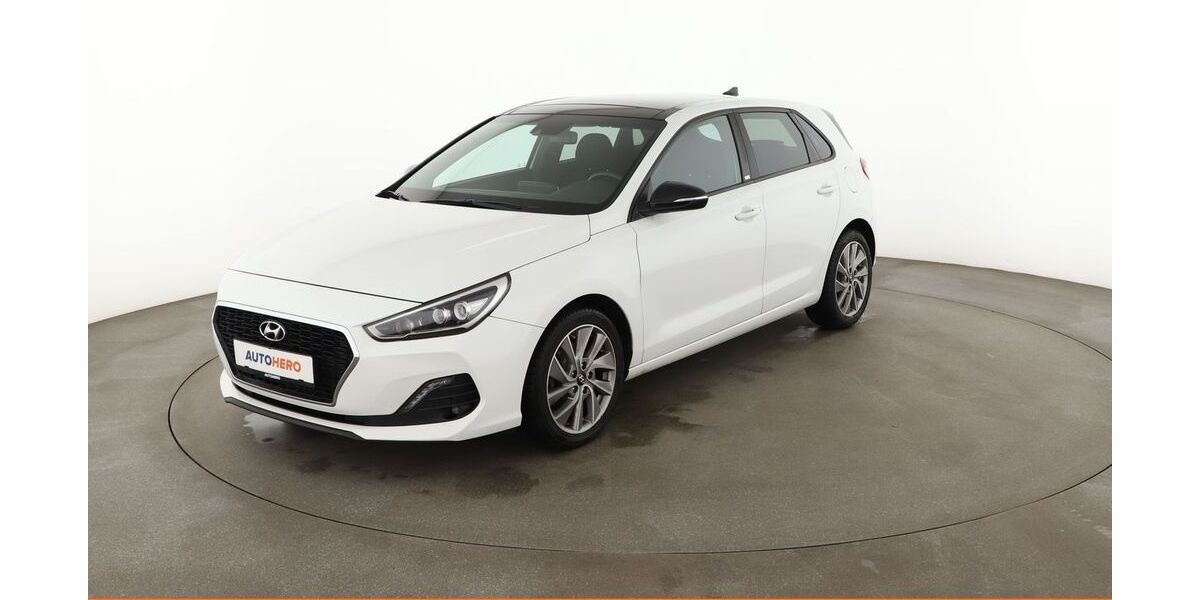 Hyundai i30 90.231 km 13.100 &euro; Dresden 01187