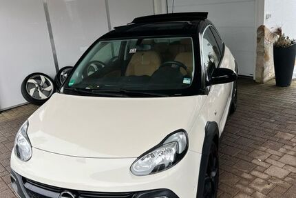 Opel Adam 81.000 km 11.100 &euro; München 80637