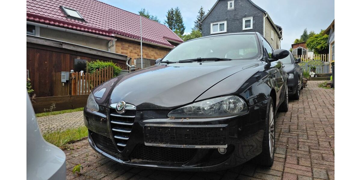 Alfa Romeo 147 155.000 km 800 &euro; Königsee 07426