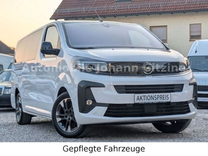 Zafira Life