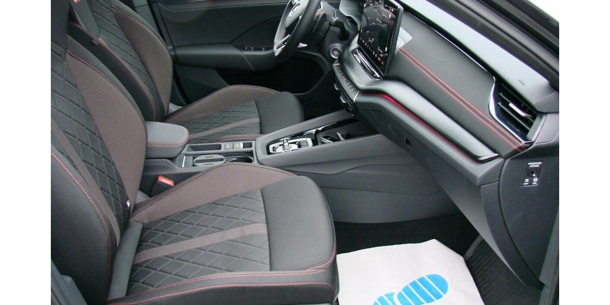 Skoda Octavia RS 2.0TSi AHK ACC LED Kamera 4.466 km 37.980 &euro; Falkensee 14612