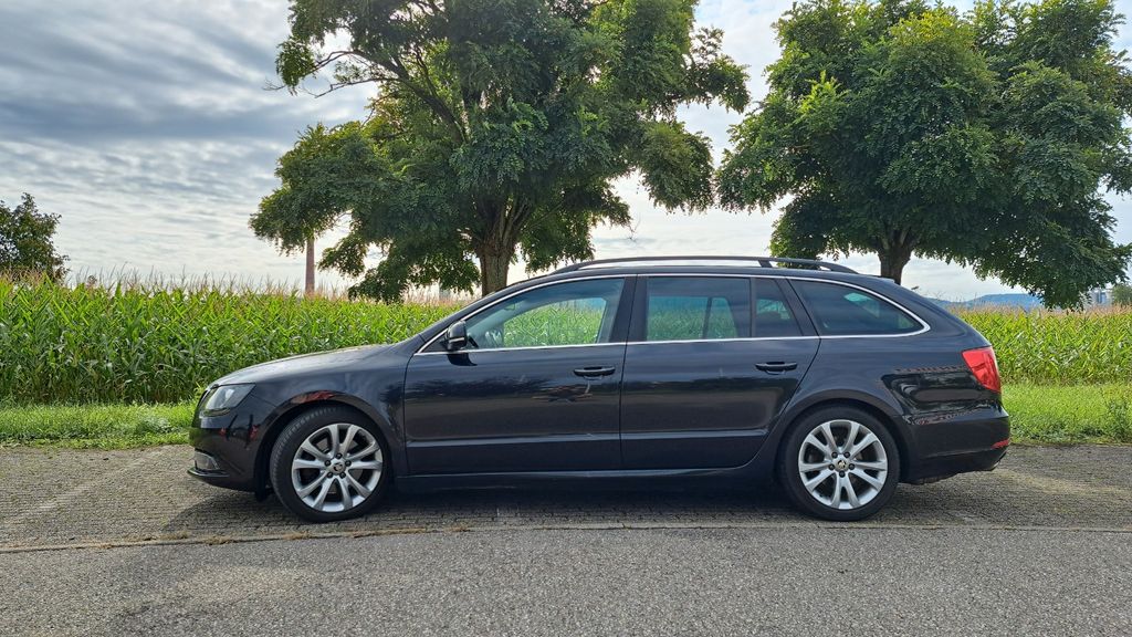 Skoda Superb 208.000 km 8.790 &euro; Rheinfelden 79618