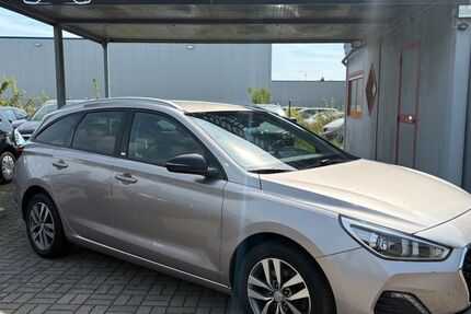 Hyundai i30 68.620 km 10.999 &euro; Enger 32130