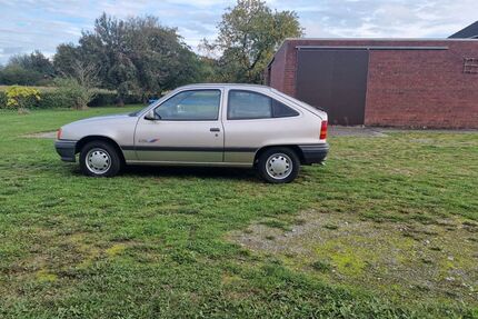 Opel Kadett 7.500 km 6.000 &euro; Duisburg 46917