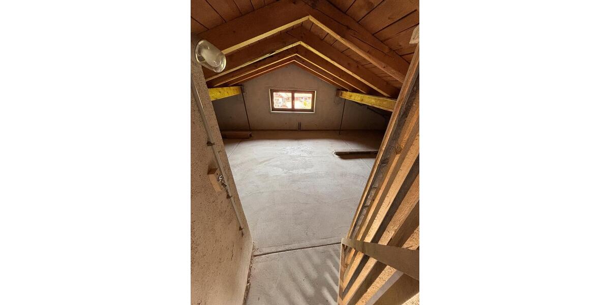 Etagenwohnung Bischofswiesen - 4 Zimmer, 100 m&sup2;, 1.500&euro; | Angebot:25171647