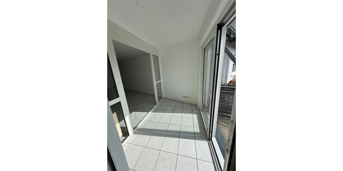 Etagenwohnung Rielasingen-Worblingen Worblingen - 3.5 Zimmer, 90 m&sup2;, 310.000&euro; | Angebot:26048611