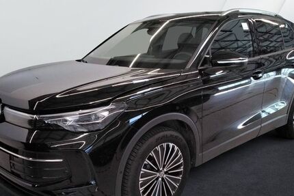 VW Tiguan 14.300 km 36.840 € Wackersdorf 92442