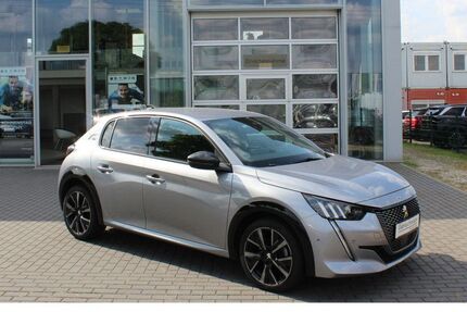 Peugeot 208 29.678 km 17.995 &euro; Potsdam 14482