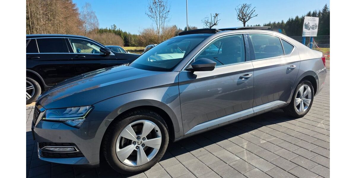 Skoda Superb 174.825 km 19.380 &euro; Welden 86465