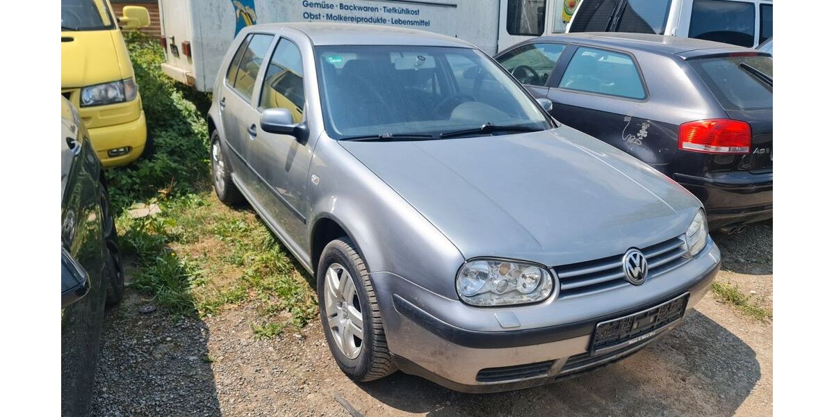 VW Golf 185.471 km 2.000 &euro; Biberach 88400