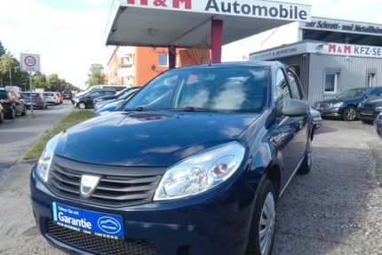 Dacia Sandero 82.000 km 2.200 &euro; Lübeck 23554