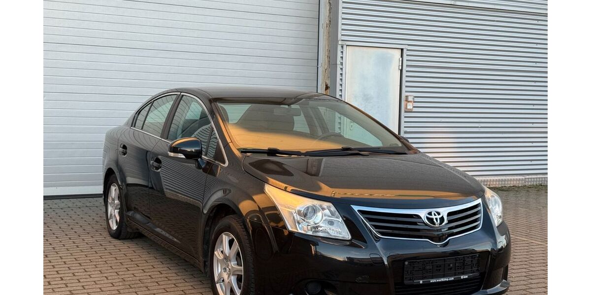 Toyota Avensis 93.108 km 6.950 &euro; Düren 52349