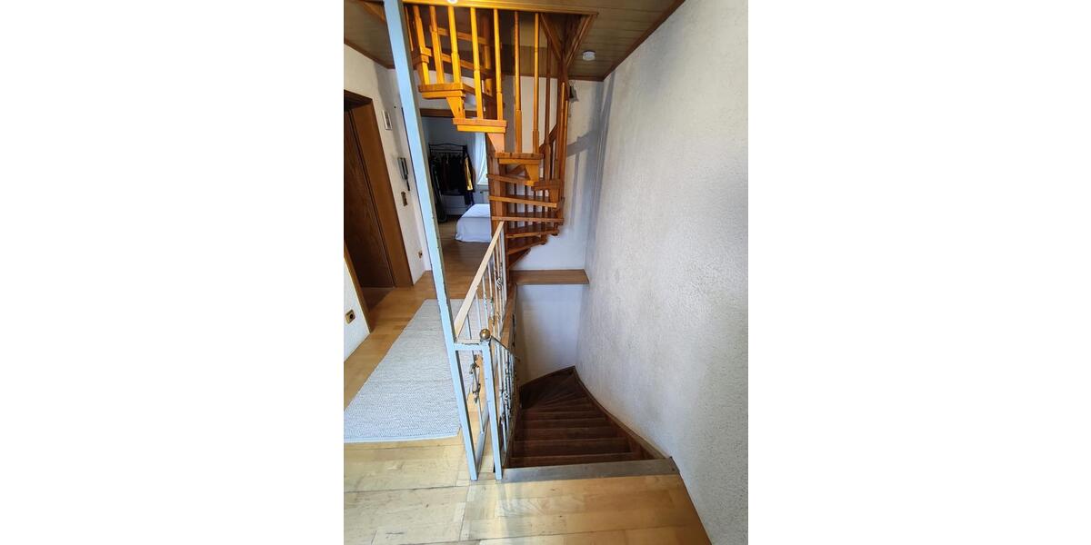 Doppelhaushälfte Wi.-Igstadt (Dachterrasse, Kachelofen, Wallbox) 4 zimmer