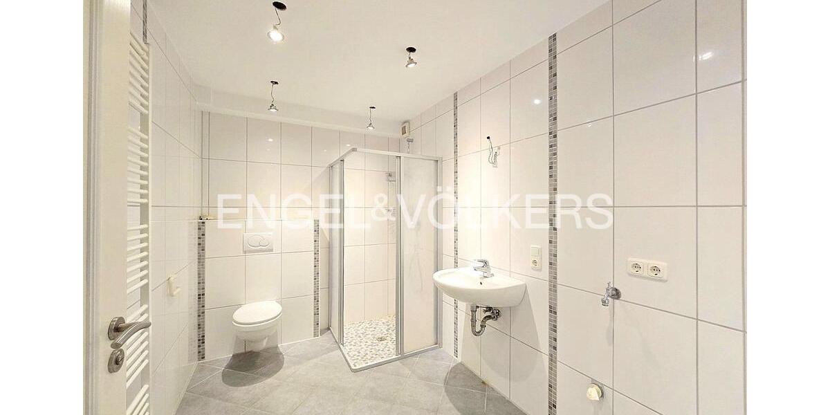 Etagenwohnung Jever - 3 Zimmer, 98 m&sup2;, 1.080&euro; | Angebot:24933557