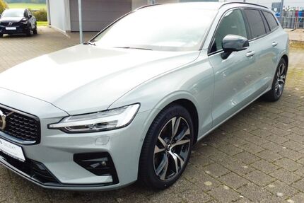Volvo V60 22.400 km 38.900 € Deißlingen 78652