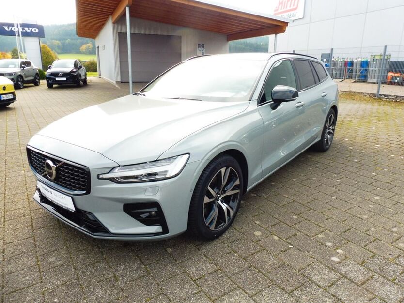 Volvo V60 22.400 km 38.900 € Deißlingen 78652