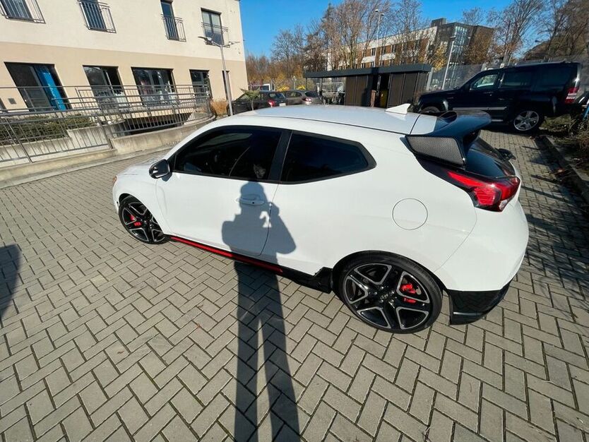 Veloster