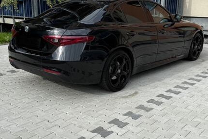 Alfa Romeo Giulia 145.000 km 15.000 € Hagen 58135