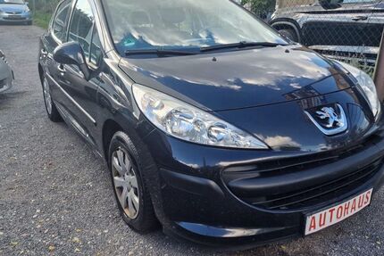 Peugeot 207 188.000 km 1.490 € Halle Saale 06132
