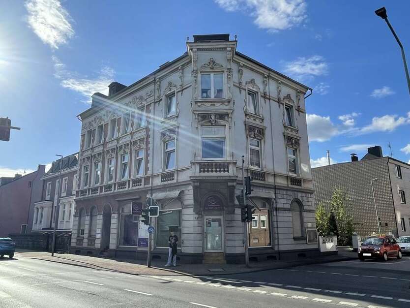 Haus zum Kaufen in Duisburg 960.000 € 637 m²