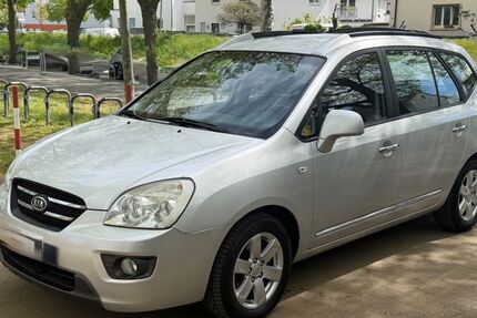 Kia Carens 213.000 km 2.999 &euro; rüsselsheim 65428