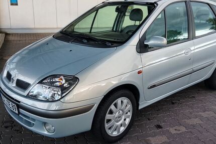 Renault Scenic 74.431 km 4.199 € Detmold 32756
