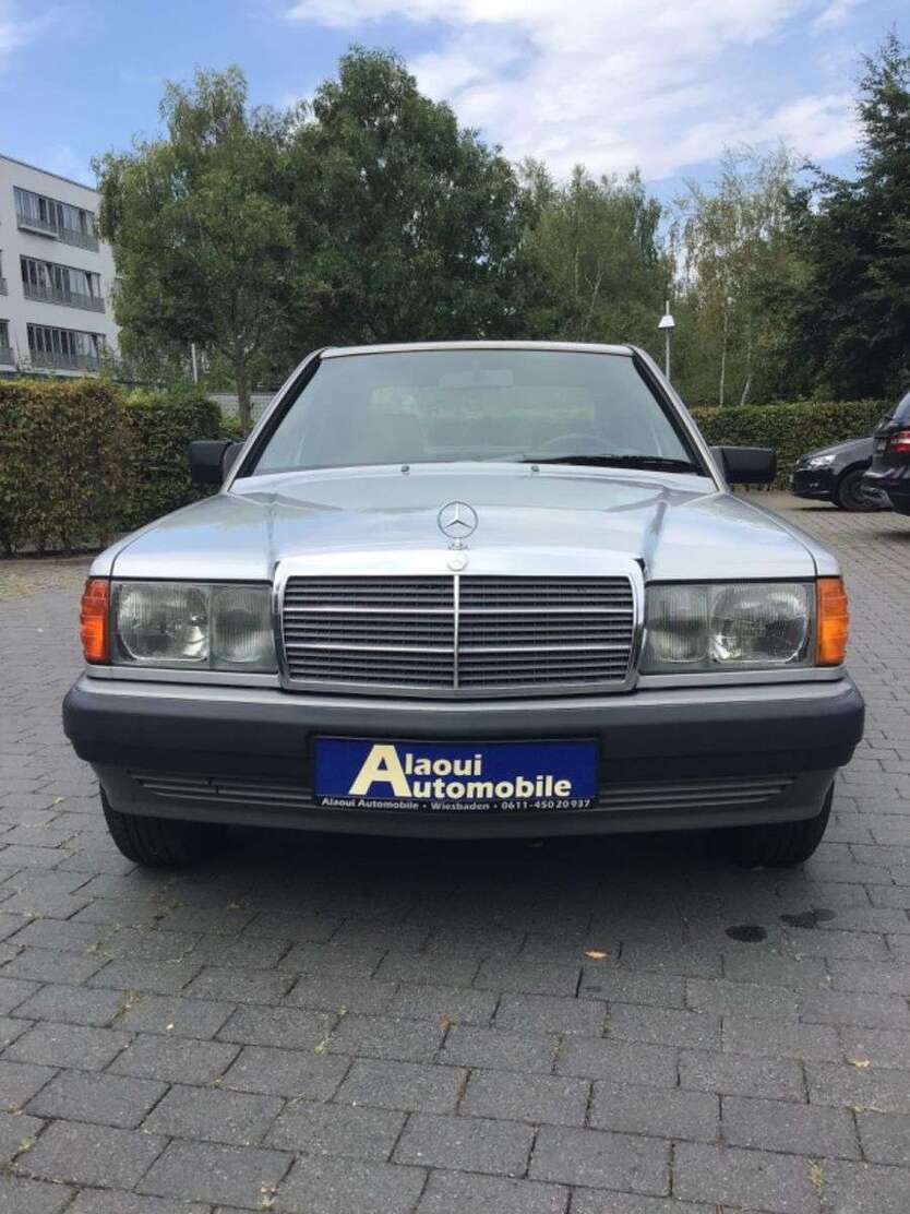 Mercedes-Benz 190 156.000 km 7.900 € Wiesbaden 65197