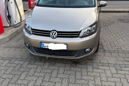 VW Touran 195.899 km 7.600 &euro; Böhlen 04564