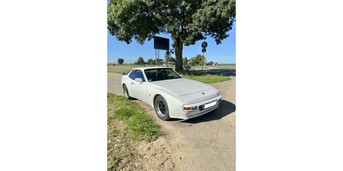 Porsche 944 104.000 km 24.999 € Stuttgart 70499