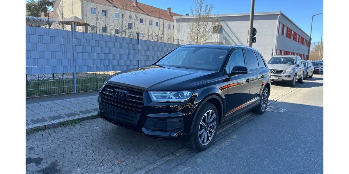 Audi Q7 268.500 km 19.900 &euro; Nürnberg 90443