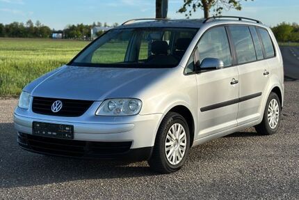 VW Touran 209.000 km 2.500 &euro; Zülpich 53909