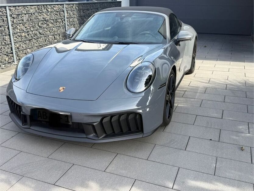 992