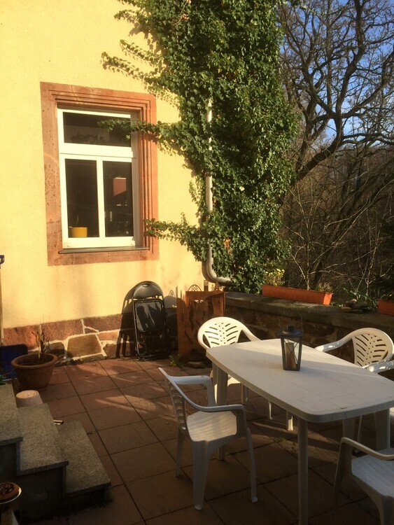 Wohnen im Grünen - schöne ruhige 3-Zimmer-Erdgeschoßwohnung