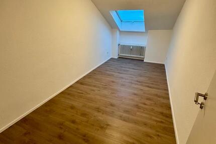 3-Z.W. DG mit Einbauküche in Ansbach-Eyb 3 zimmer