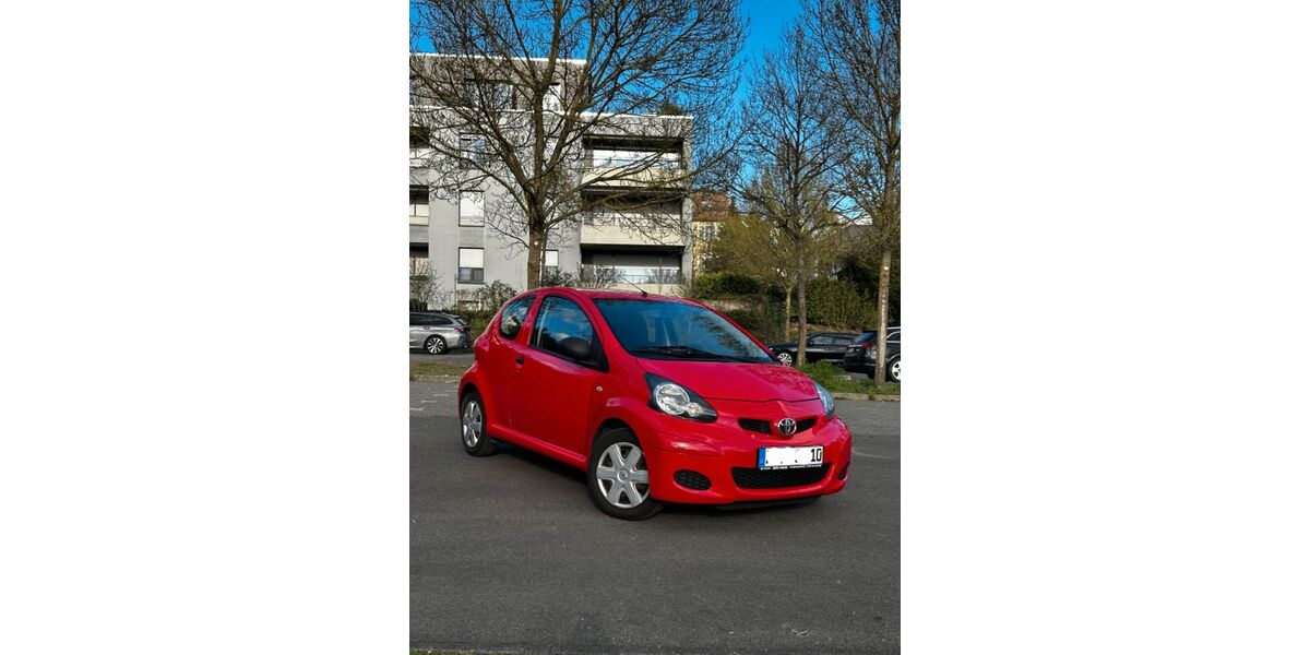 Toyota Aygo (X) 76.985 km 4.999 &euro; Wiesbaden 65189