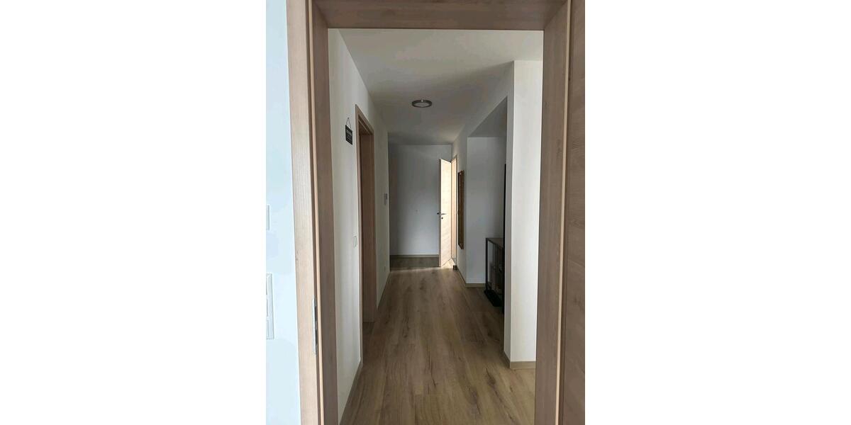 Etagenwohnung Burgoberbach - 3 Zimmer, 86 m&sup2;, 1.270&euro; | Angebot:26661510