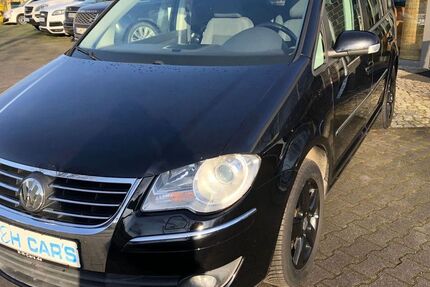 VW Touran 254.219 km 3.990 &euro; Uelzen 29525