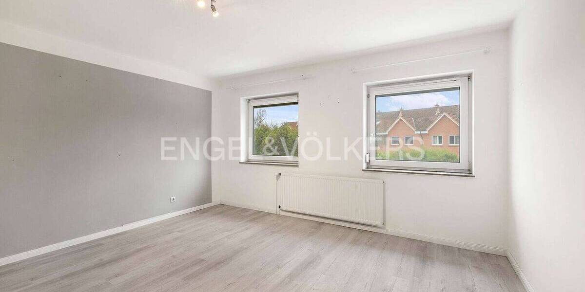 Reihenmittelhaus Henstedt-Ulzburg Ulzburg - 4 Zimmer, 105 m&sup2;, 350.000&euro; | Angebot:25916410