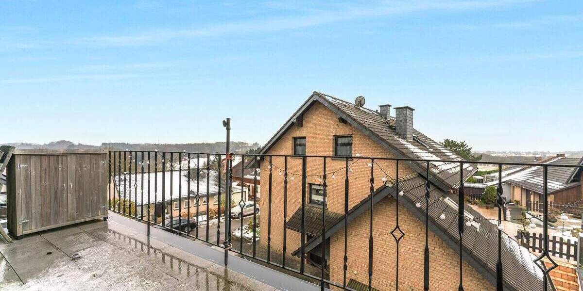 Mehrfamilienhaus, Wohnhaus Odenthal Hüttchen - 8 Zimmer, 251 m&sup2;, 399.000&euro; | Angebot:25387766